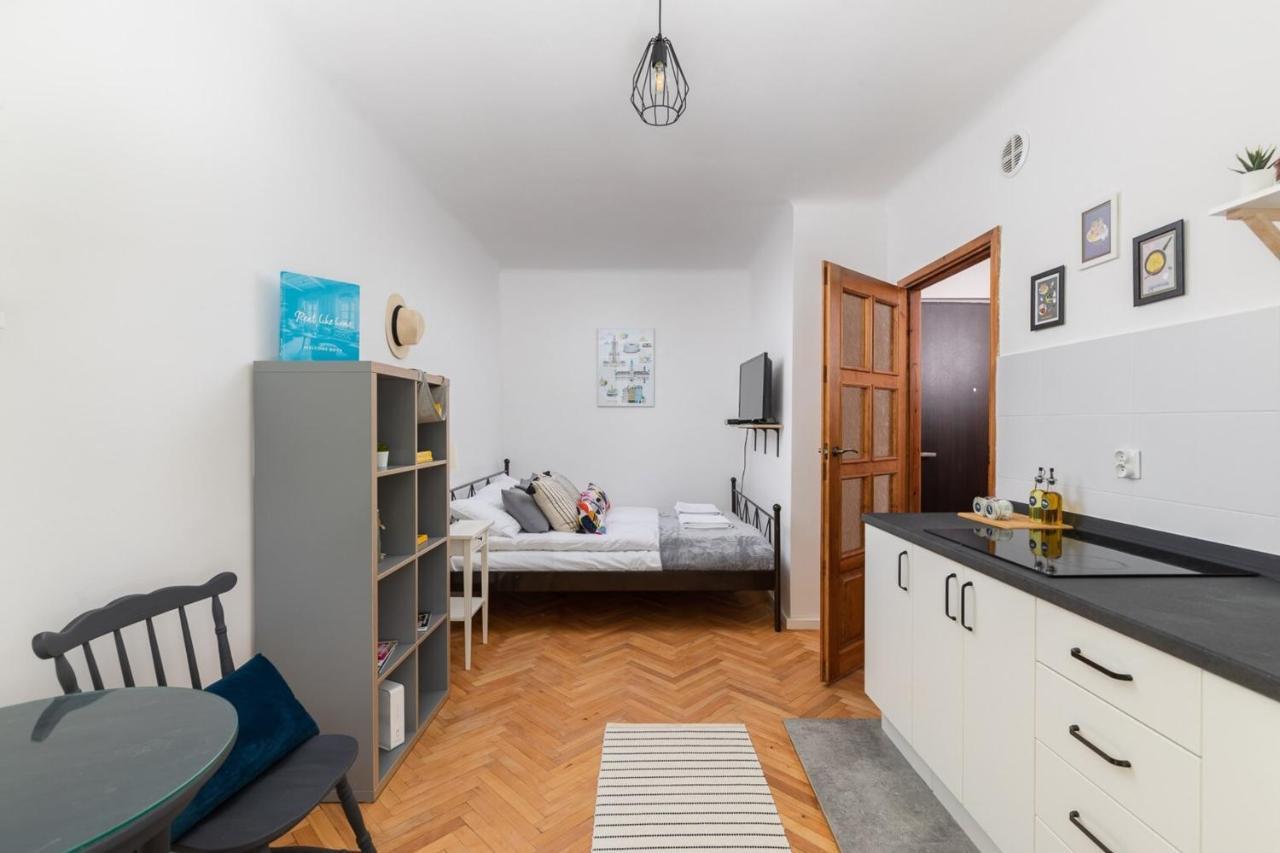 وارسو Rent Like Home - Bonifraterska 15 المظهر الخارجي الصورة